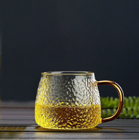 Warum brauchen wir beim Trinken transparente Weingläser?