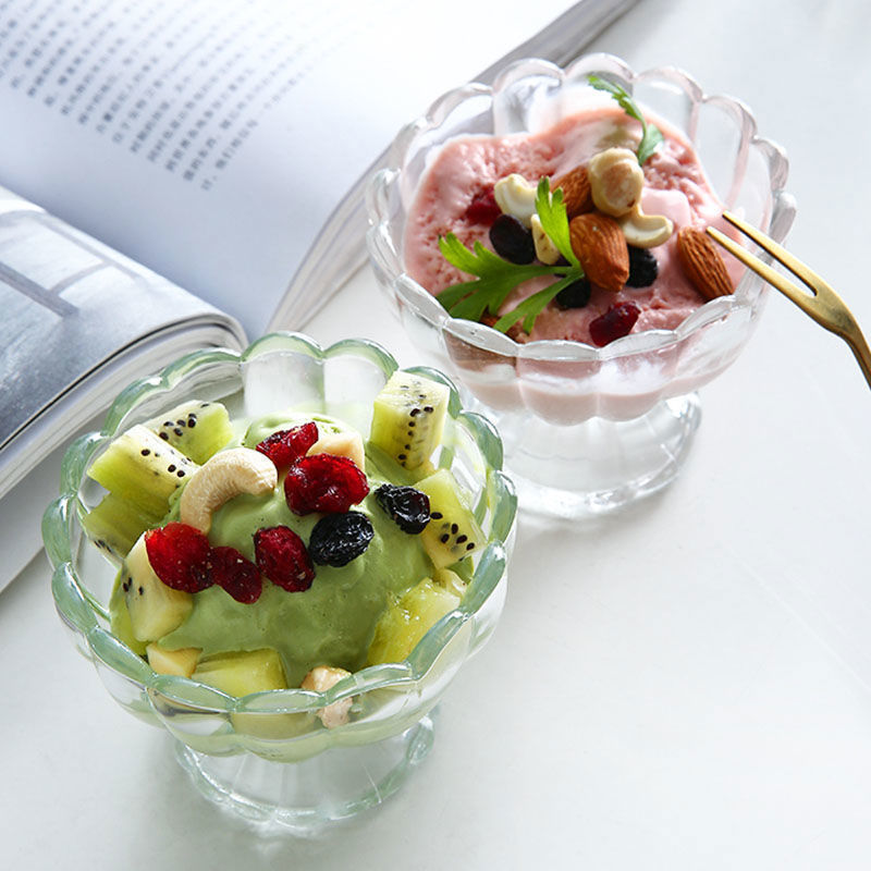 Kreativer extradicker Eisbecher