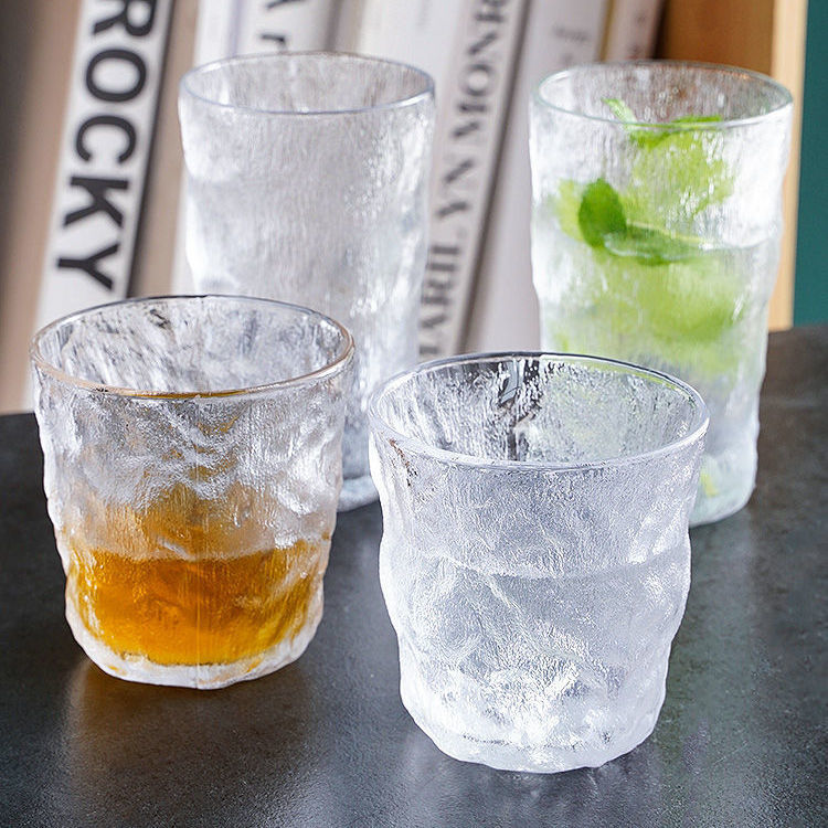 Glasbecher im japanischen Stil, Gletscherbecher für den Haushalt, Wasserbecher mit gehämmerter Textur.
